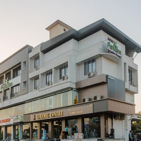 Hotel Park Inn Васаи Екстериор снимка