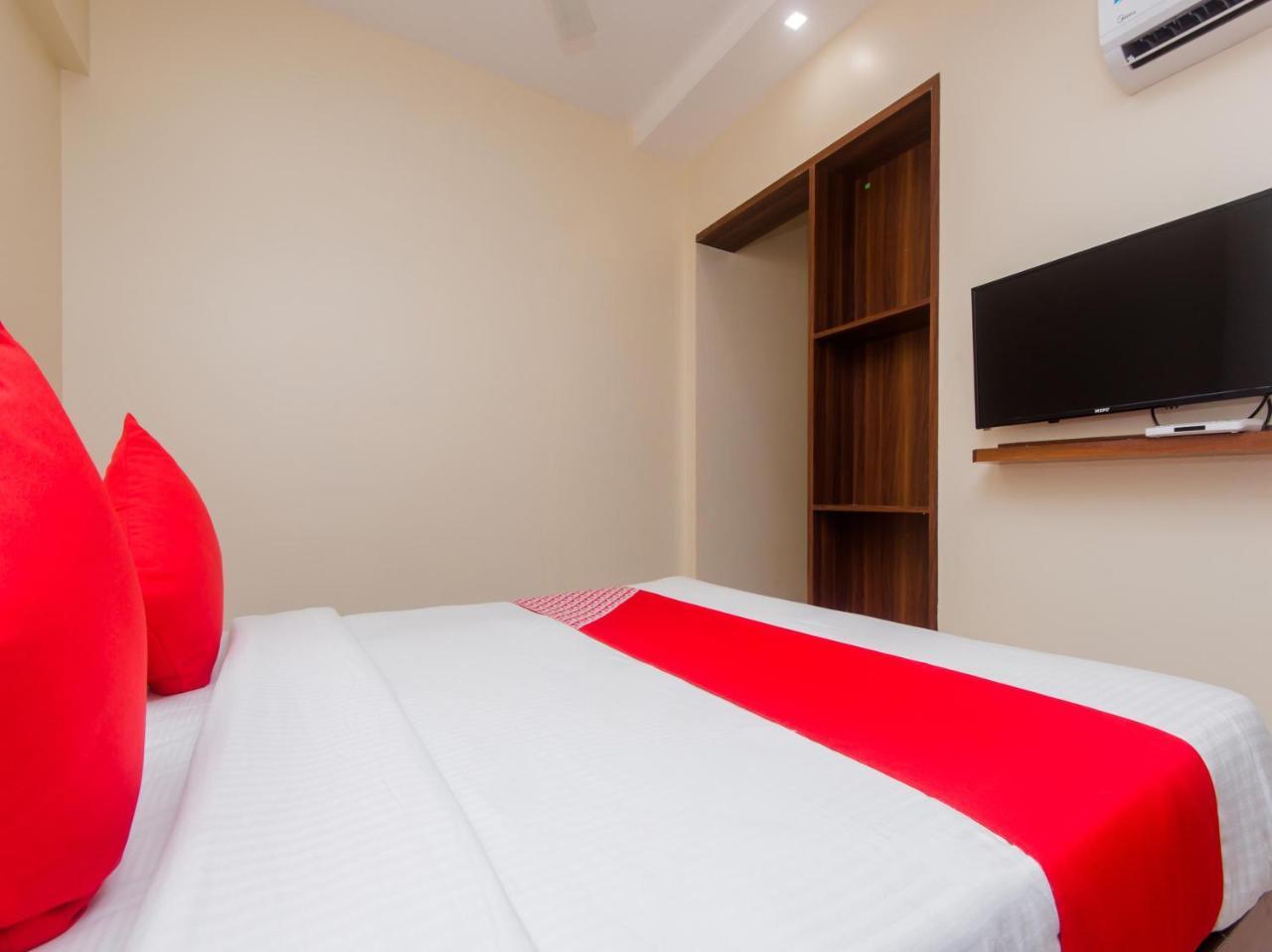 Hotel Park Inn Васаи Екстериор снимка