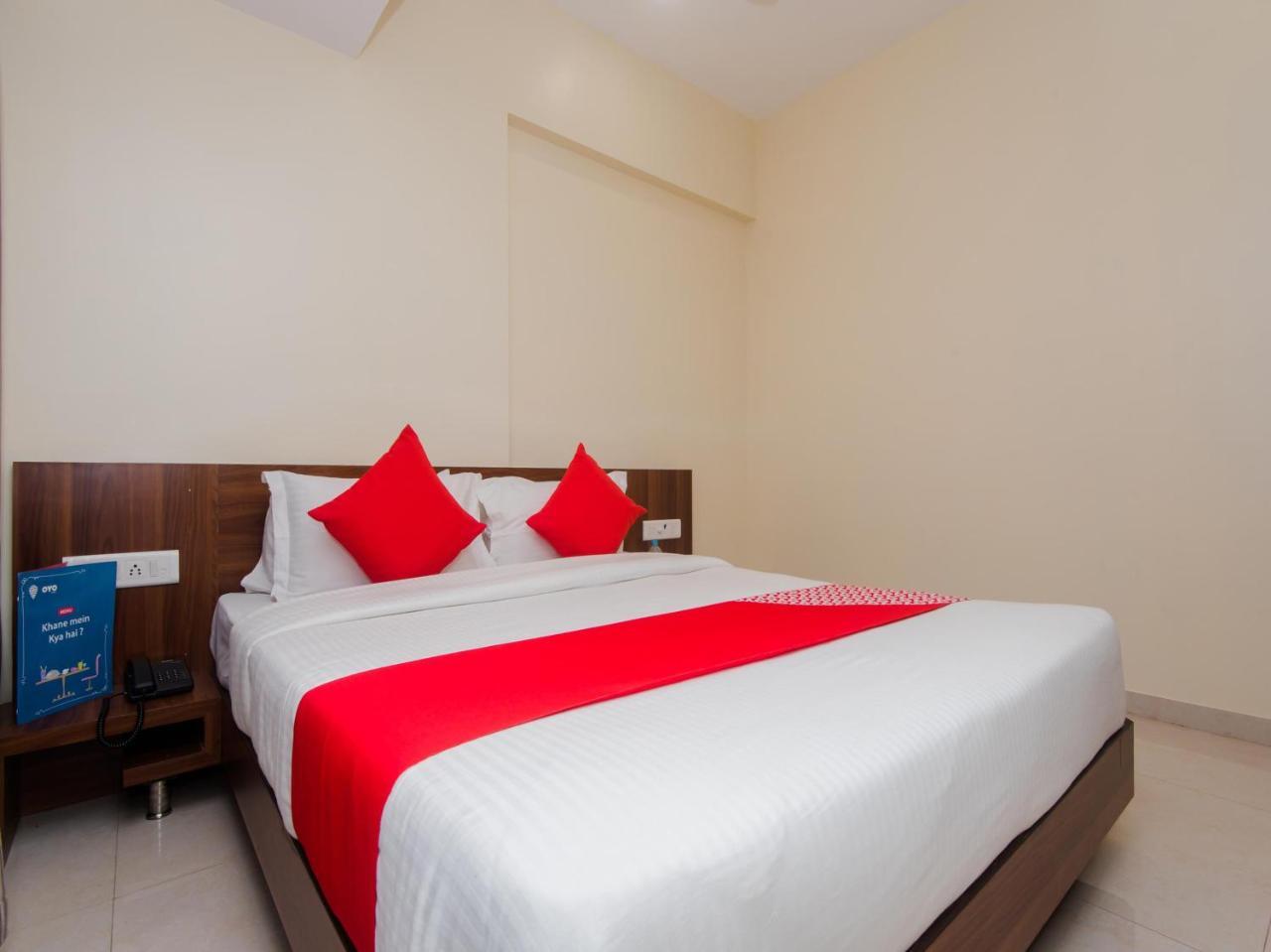 Hotel Park Inn Васаи Екстериор снимка