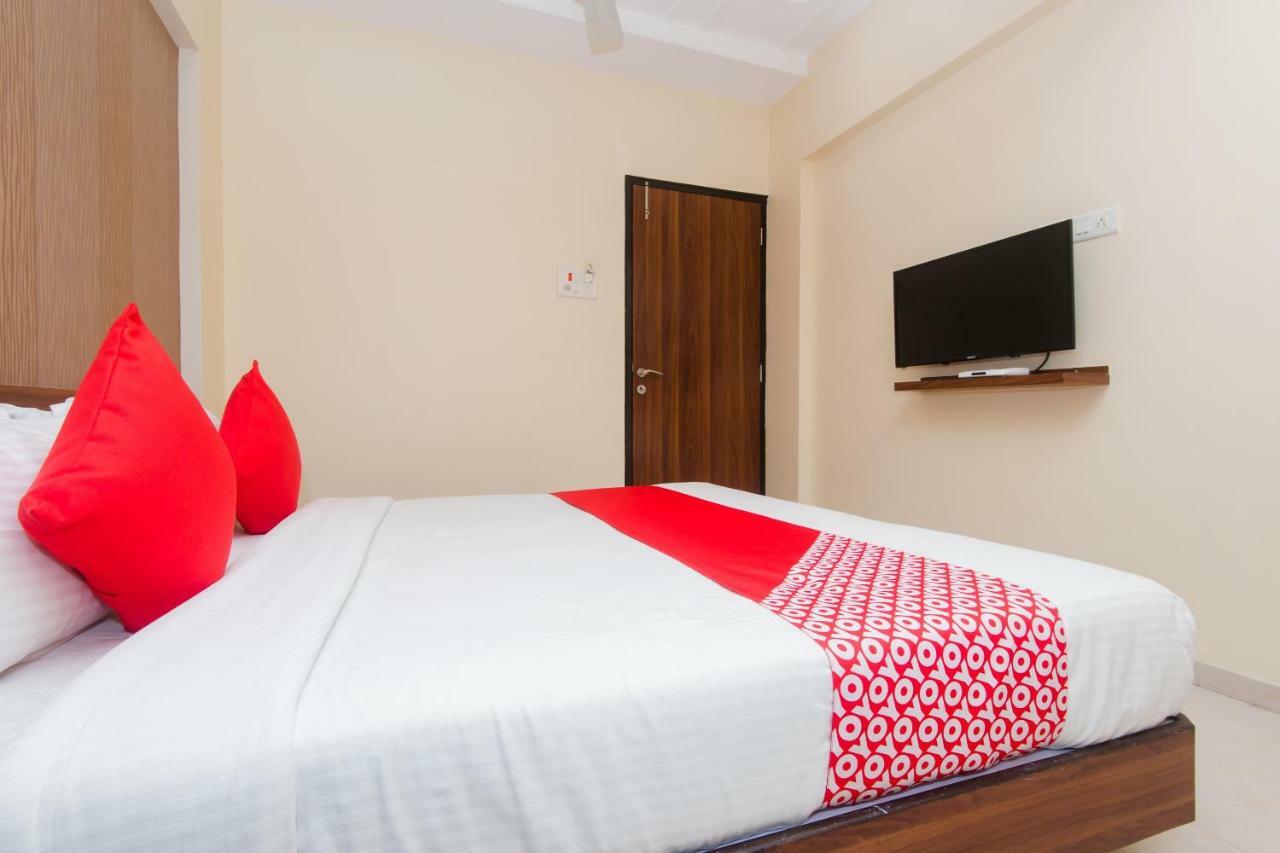 Hotel Park Inn Васаи Екстериор снимка